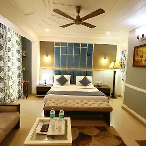 A Family Oppera Near Igi Airport 4* Nowe Delhi