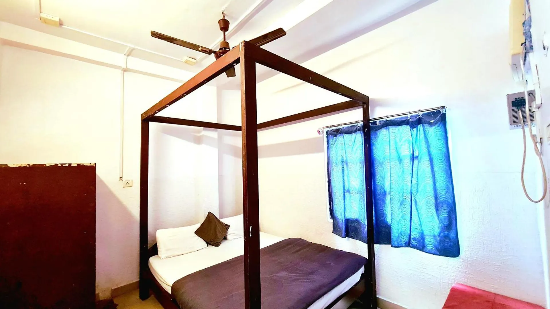 Madsquad Hostel Dorms & Rooms Varanasi