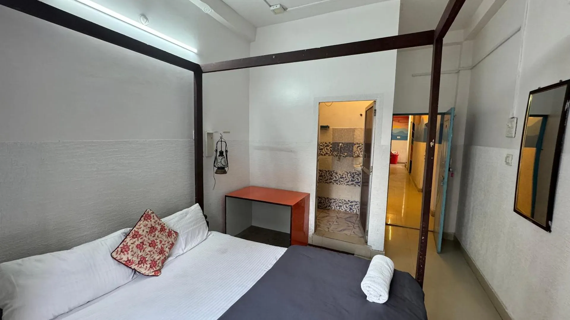 Madsquad Hostel Dorms & Rooms Varanasi